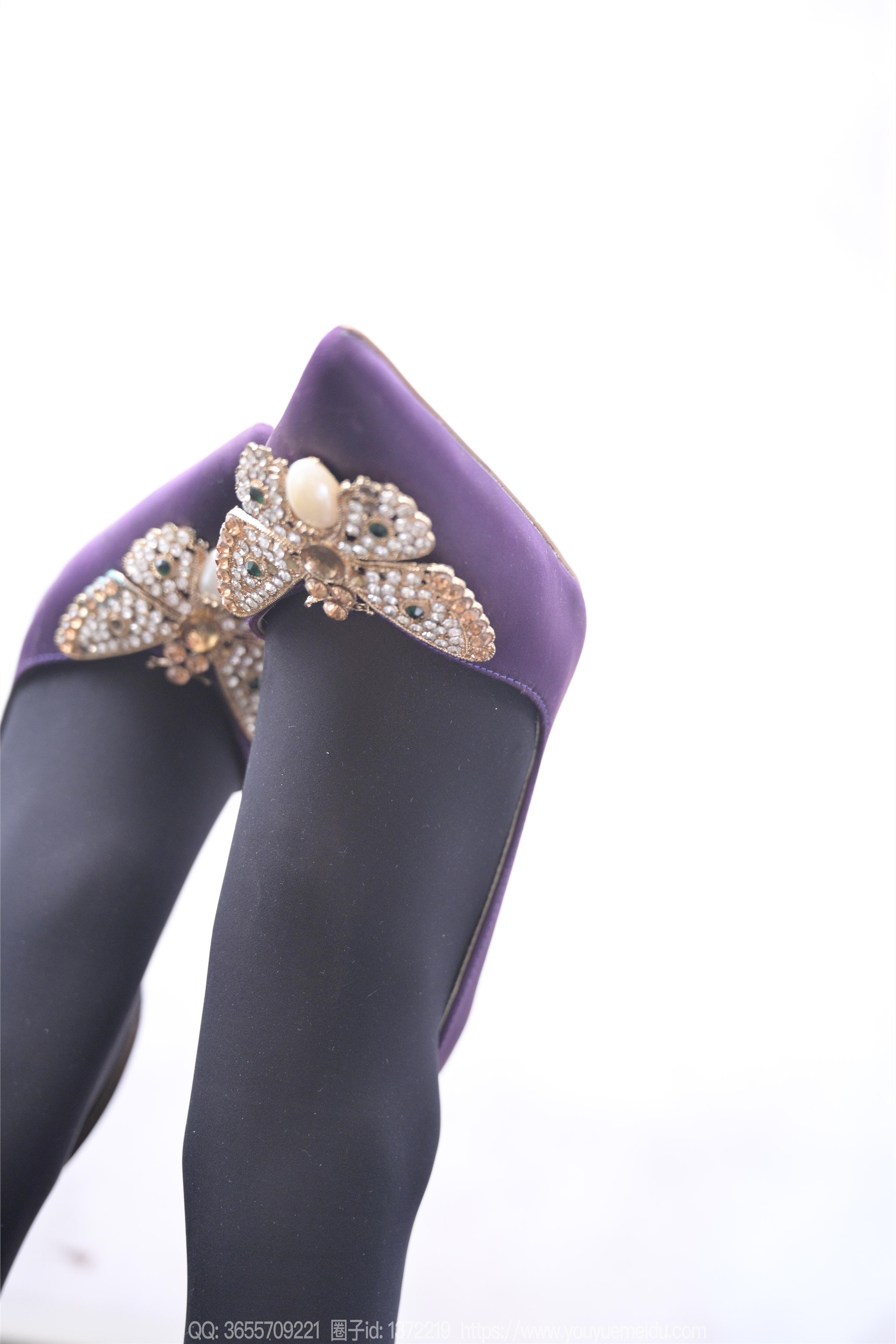 IESS异思趣向  2024.10.08 丝享家 1866 小宝《油亮长腿（上）》